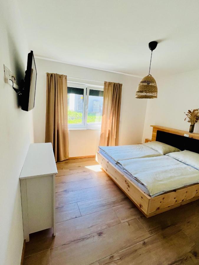 Reizender Bungalow - Mit 120Qm - In Ruhiger Lage Hermagor-Pressegger See Luaran gambar